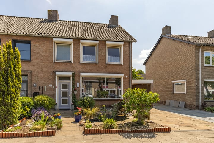 Kroevenlaan 26 in Roosendaal