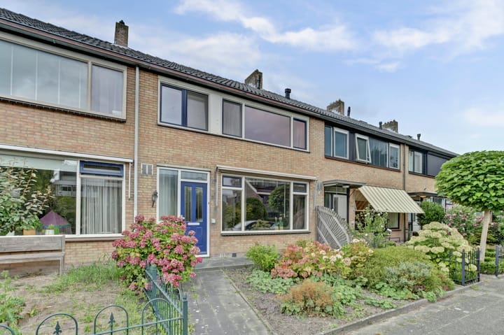 Photo of property Krokusstraat 8, Hoogkarspel