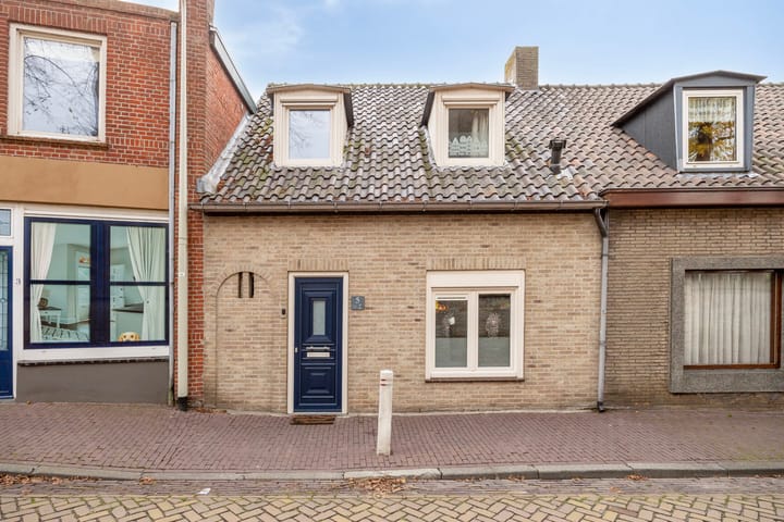 Photo of property Kromstraat 5, Halsteren