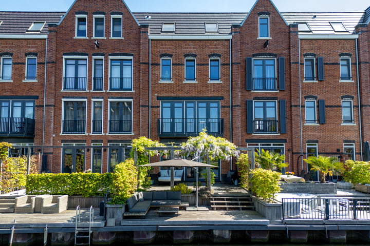 Kronenburg 18 in Oegstgeest foto