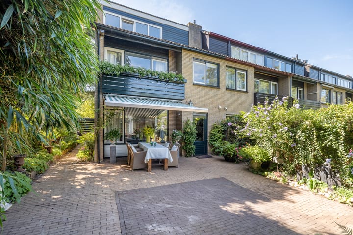 Photo of property Kroosmeent 15, Hilversum