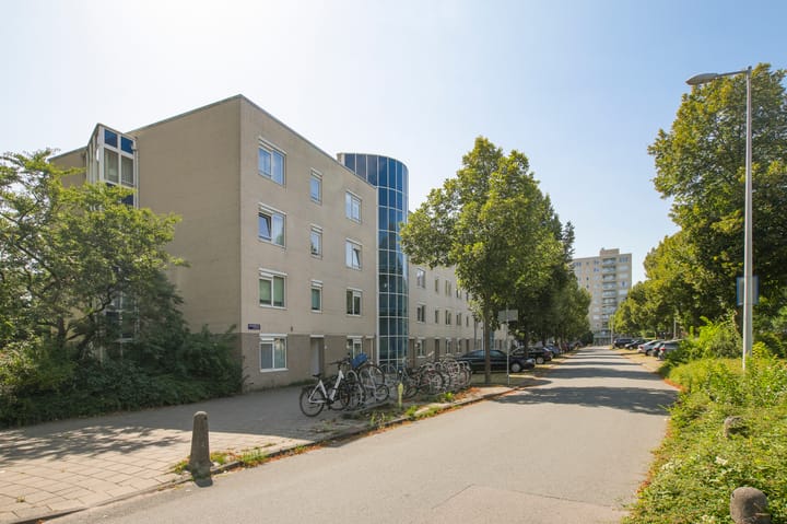 Photo of property Krooswijkhof 9, Amsterdam