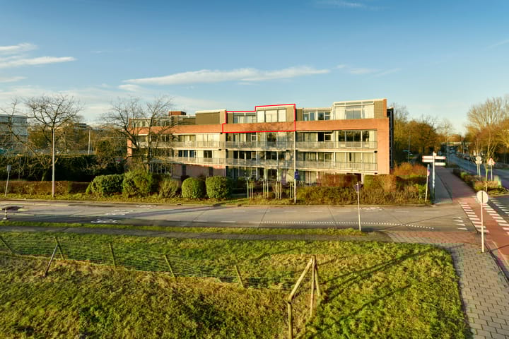 Photo of property Kruidenommegang 68, Duivendrecht