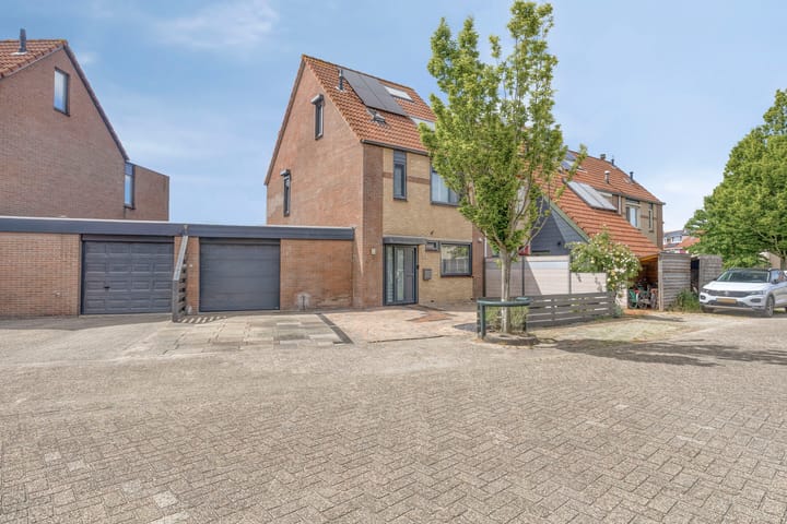 Kruisbooglaan 27 in Oostvoorne