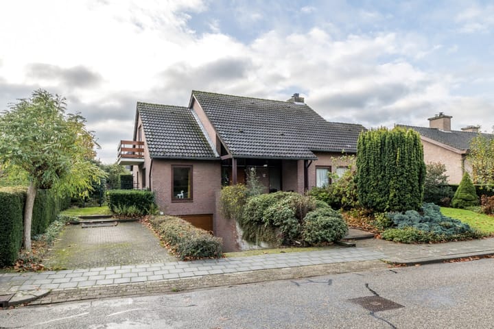 Photo of property Kruisstraat 12, Munstergeleen