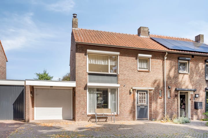 Kruisstraat 14 in Duizel foto