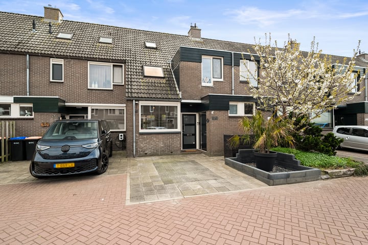 Photo of property Kruiszwin 1272, Julianadorp