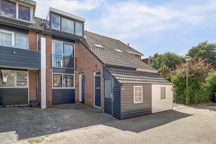 Photo of property Kruiszwin 3716, Julianadorp