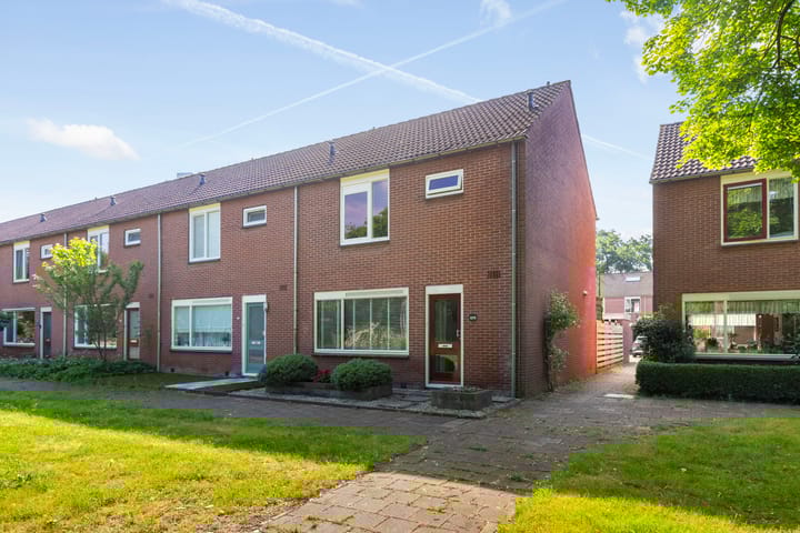 Kruizemuntstraat 1075 in Apeldoorn Foto