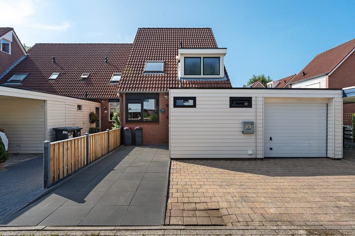 Foto van woning Kuifmees 100, Emmen