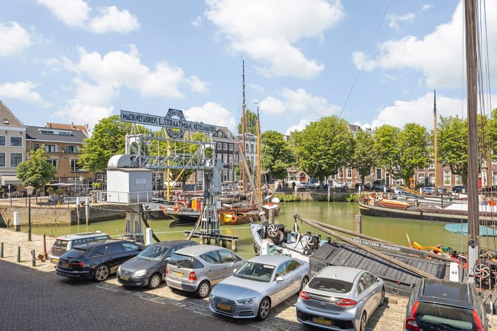 Photo of property Kuipershaven 172, Dordrecht