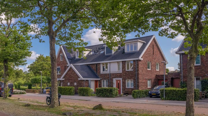 Kuyperbrink 21 in Voorschoten