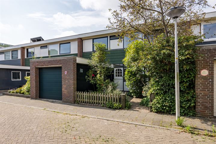 Kuyperstraat 27 in Katwijk