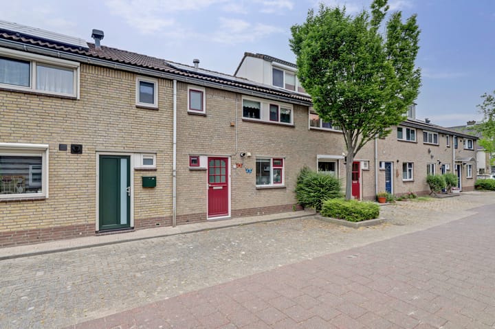 Kuyperstraat 27 in Naaldwijk