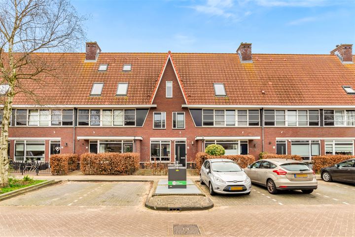 L. Brownstraat 14 in Velserbroek