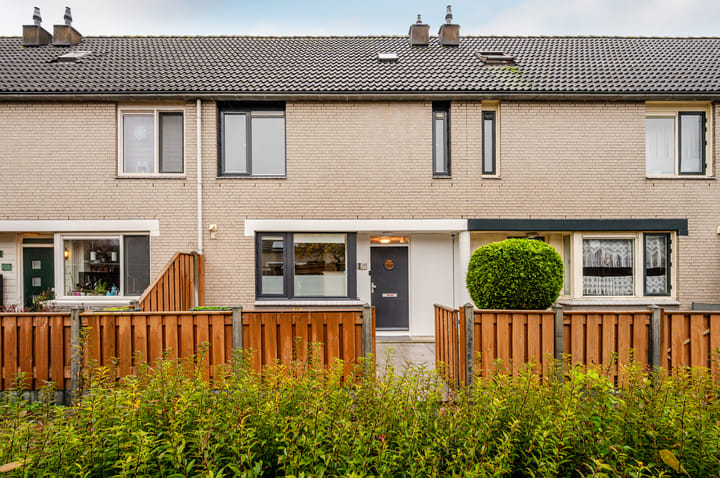 L.C. van der Vlugtstraat 60 in Almere