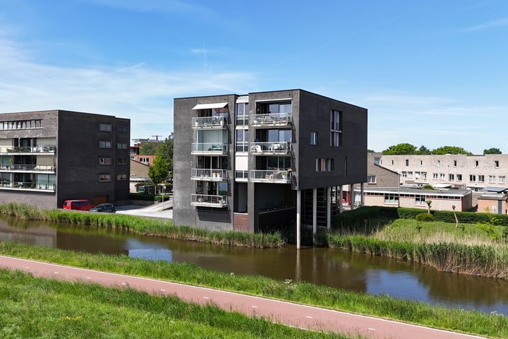 L. Springerstraat 160 in Velserbroek