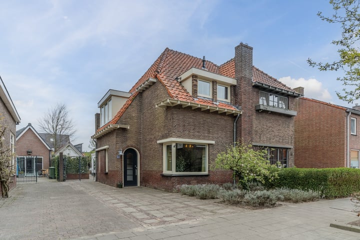 Laagstraat 42 in Rijen