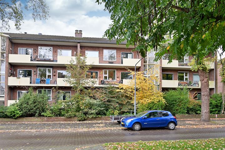 Laan 1940-1945 27 in Hilversum