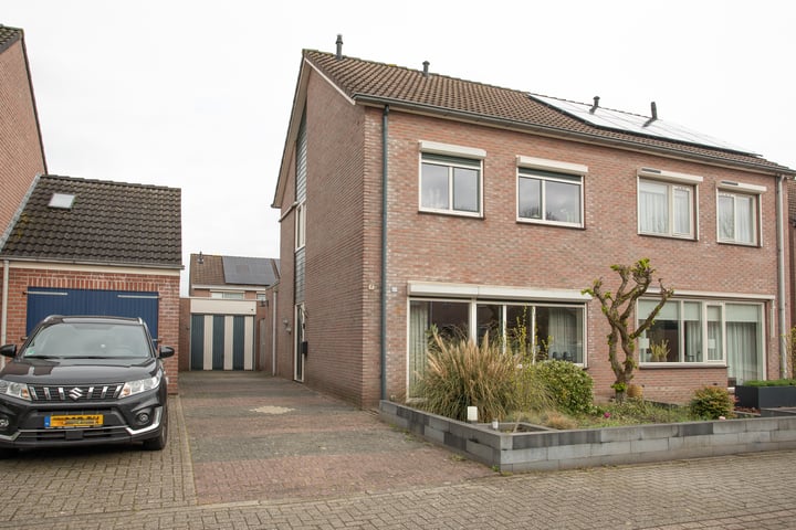 Laan '40-'45 56 in Vriezenveen