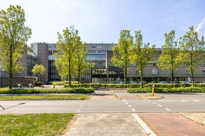 Laan der Nederlanden 106B in Beverwijk