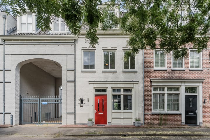Laan door de Veste 44 in Helmond