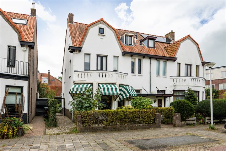 Laan van Bloemenhove 4 in Heemstede