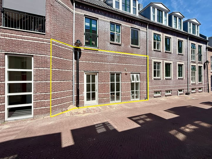 Laan van Broekpolder 364A in Heemskerk foto
