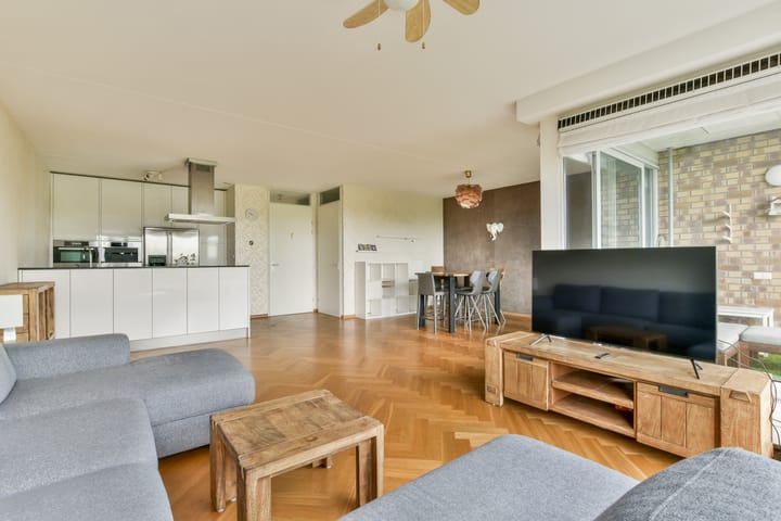 Laan van de Helende Meesters 378 in Amstelveen