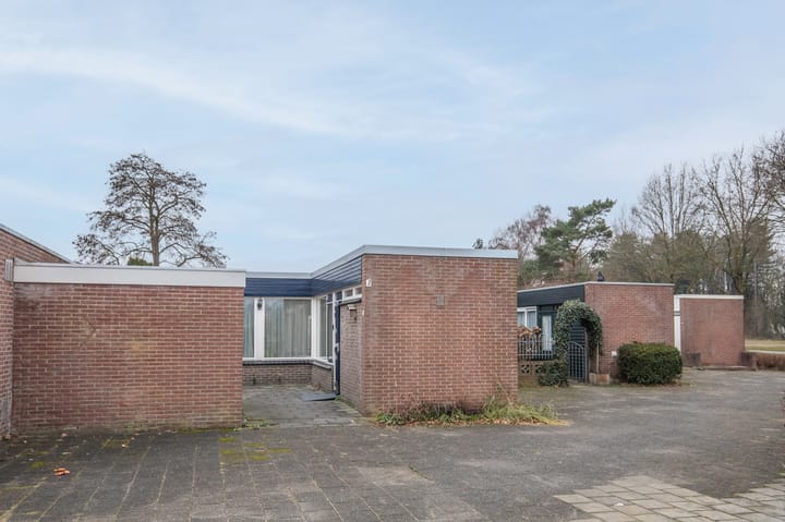 Laan van de Iemenhees 44 in Emmen photo