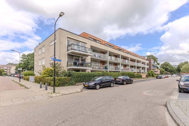Laan van Kanaän 82 in Beverwijk