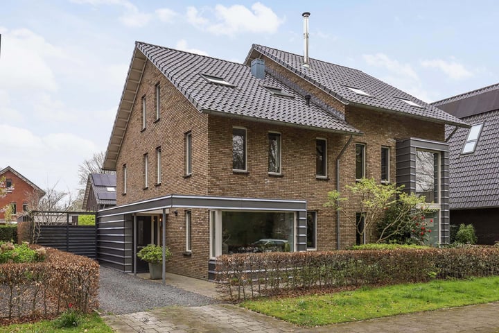 Laan van Kerschoten 82 in Apeldoorn