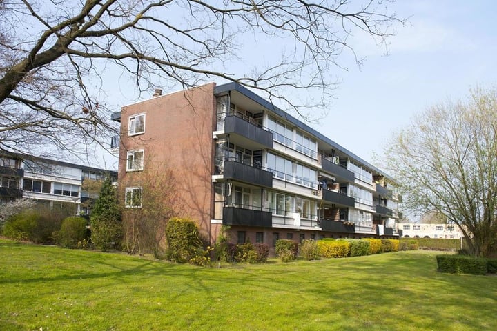 Laan van Kortrijk 37 in Almelo