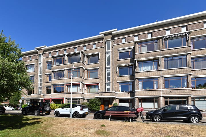 Laan van Meerdervoort 1213 in 's-Gravenhage