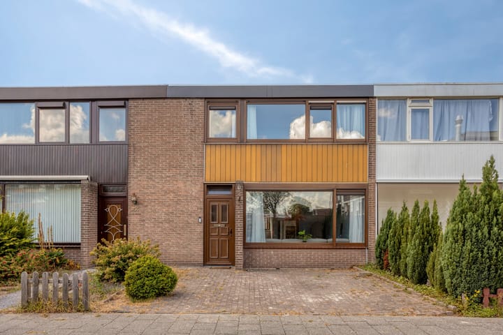 Photo of property Laan van Nieuw Blankenburg 254, Rozenburg