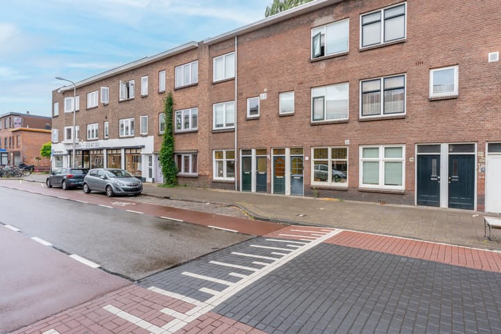 Laan van Nieuw-Guinea 120 in Utrecht