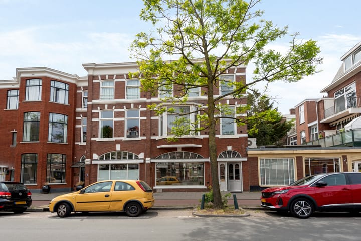 Laan van Nieuw-Oost-Indië 1F in 's-Gravenhage foto