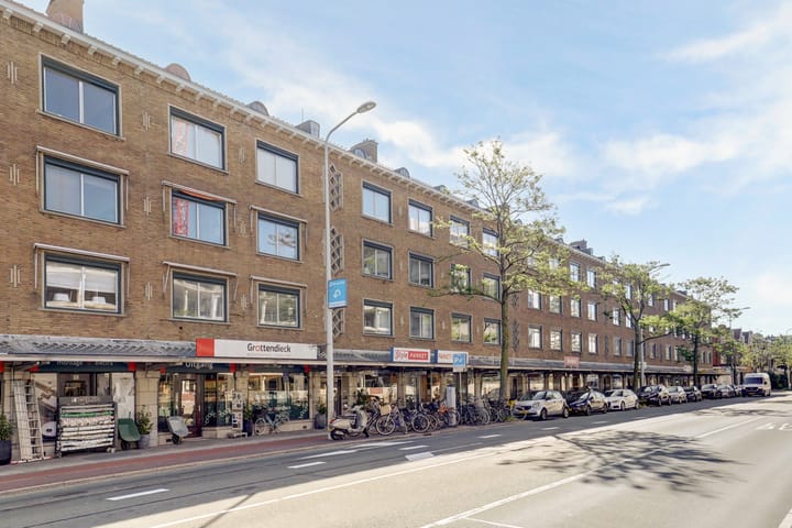 Laan van Nieuw-Oost-Indië 90A in 's-Gravenhage foto