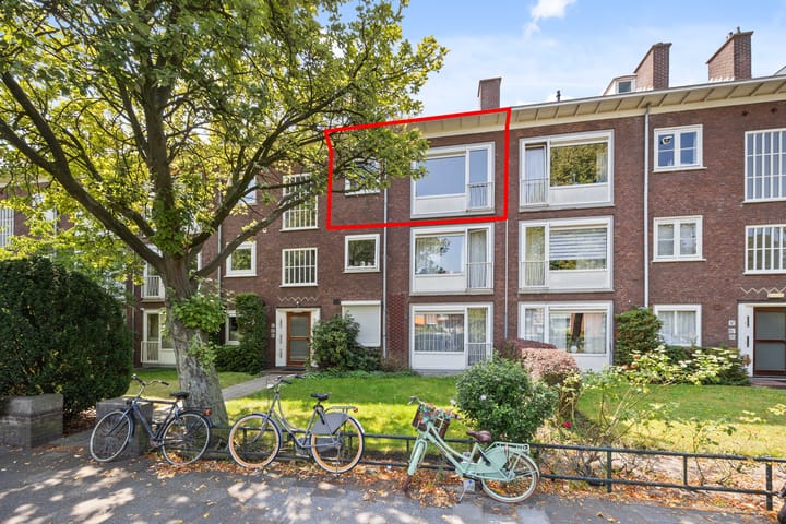 Laan van Nieuw Oosteinde 112A in Voorburg