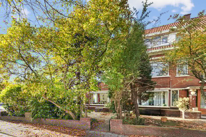 Laan van Nieuw Oosteinde 16 in Voorburg