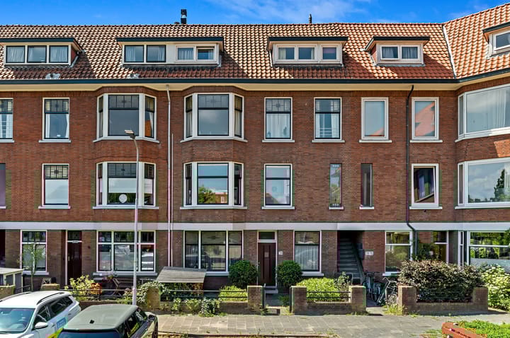 Laan van Nieuw Oosteinde 308 in Voorburg photo