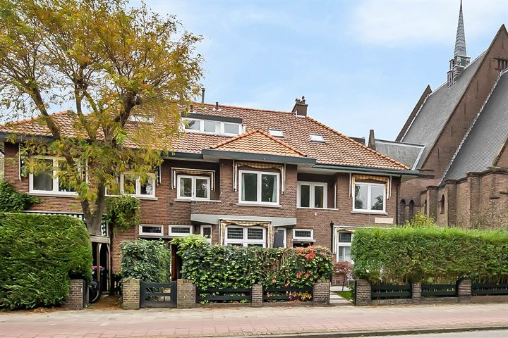 Laan van Nieuw Oosteinde 7 in Voorburg