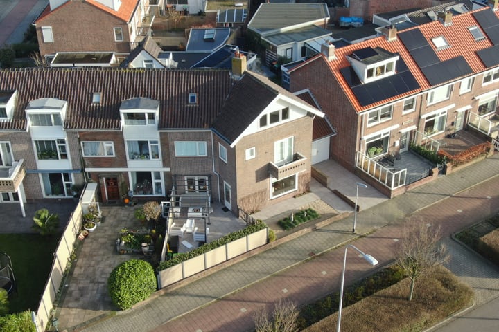 Laan van Nieuw-Zuid 4 in Katwijk