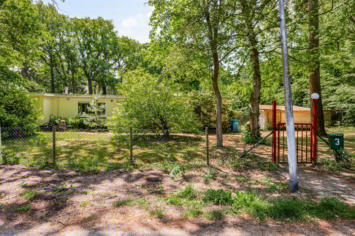 Laan van Rhemen van Rhemenshuizen 3 in Wassenaar