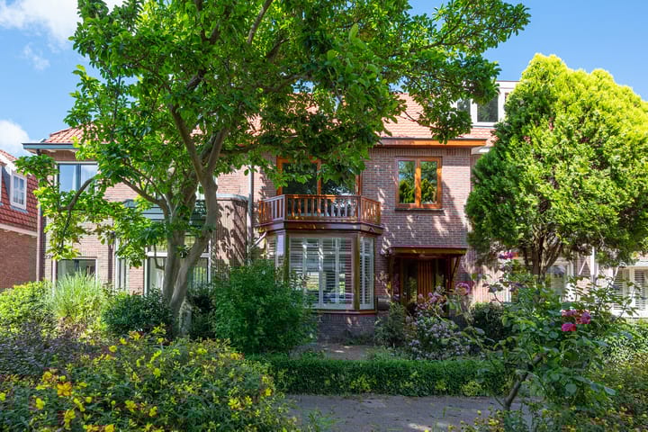 Laan van Rozenburg 20 in Heemstede