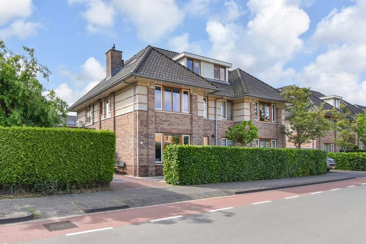 Laan van 's-Gravenhout 2 in Nootdorp foto