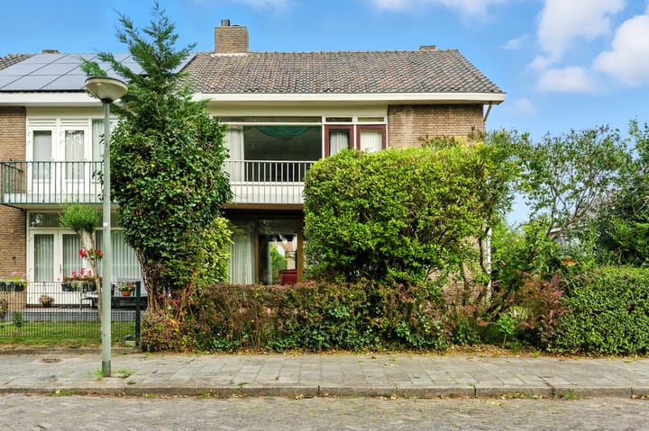 Laan van Spieringshoek 2 in Schiedam