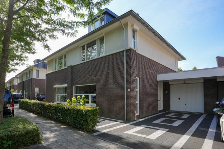 Laan van Westfalen 120 in Geleen