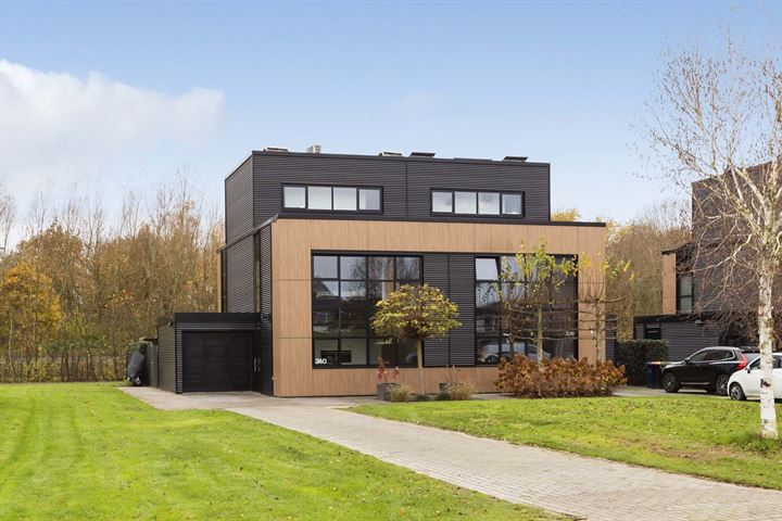 Laan van Zonnehoeve 240 in Apeldoorn