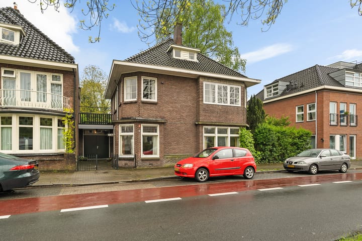Laaressingel 2 in Enschede photo